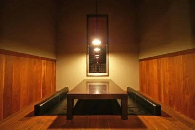 落ち着いた雰囲気の掘りごたつの個室。お客様がゆったりと食事を楽しめる、快適な空間を提供できます。