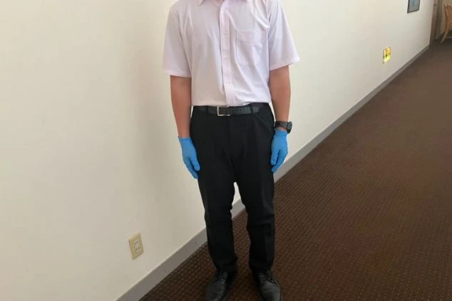 宿泊業務全般のリゾートバイトの制服画像。