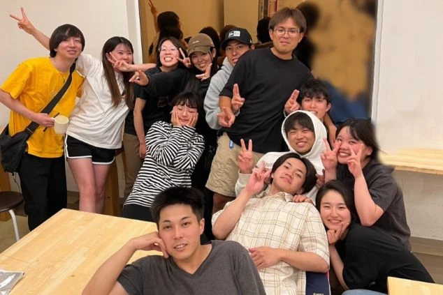 ワクトリスタッフが撮影した若いの男女の派遣スタッフの画像。