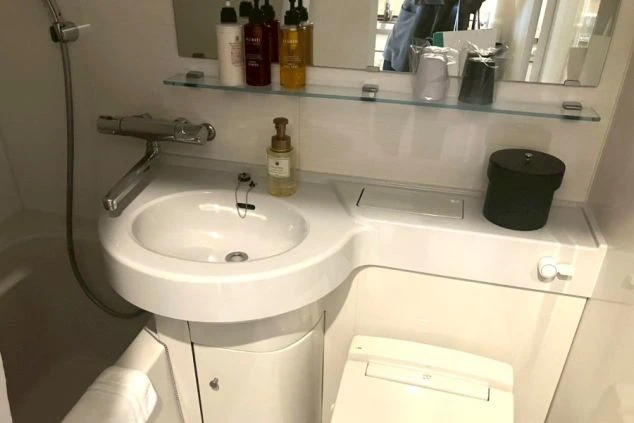 リゾートバイトの完全個室寮のユニットバスの画像