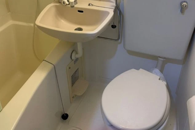 リゾートバイトの完全個室寮のユニットバスの画像