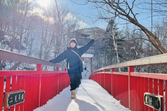 スキー場やスノーリゾートでのリゾートバイトの仕事風景。