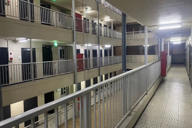 寮の外観。複数の部屋があり、リゾートバイト仲間との共同生活がイメージできる。