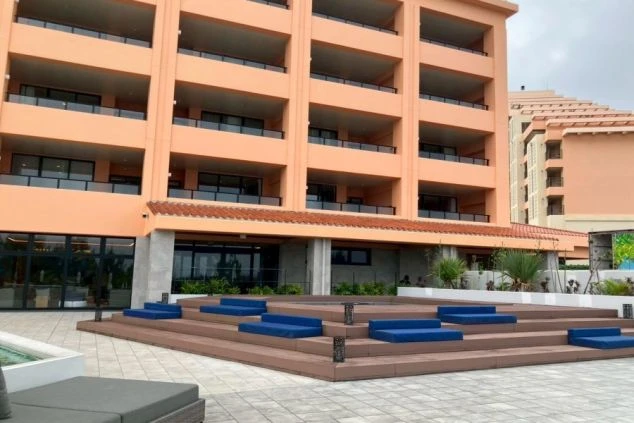 パスタや前菜が並ぶ、彩り豊かなイタリアン。お客様に最高の食事体験を提供する、やりがいのあるお仕事です。