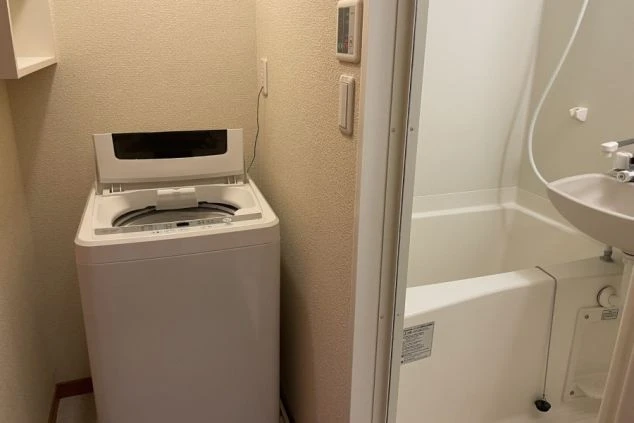 リゾートバイトの個室寮の洗濯機の画像