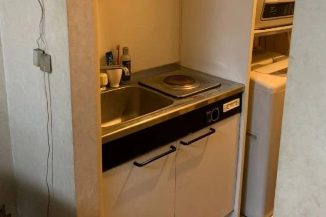 リゾートバイトの完全個室寮のキッチンの画像。