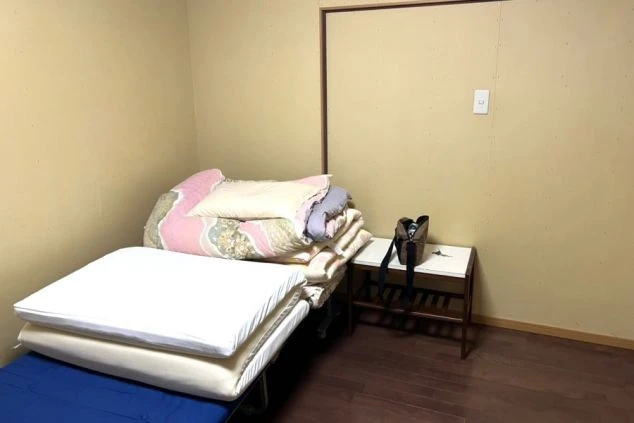 宮島エリアのリゾートバイト寮にある共用キッチン。生活に必要な設備が揃った、自炊もできる環境。