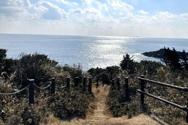 東伊豆・熱川のフラワーガーデンからの風景。リゾートバイト勤務地の周辺イメージ。