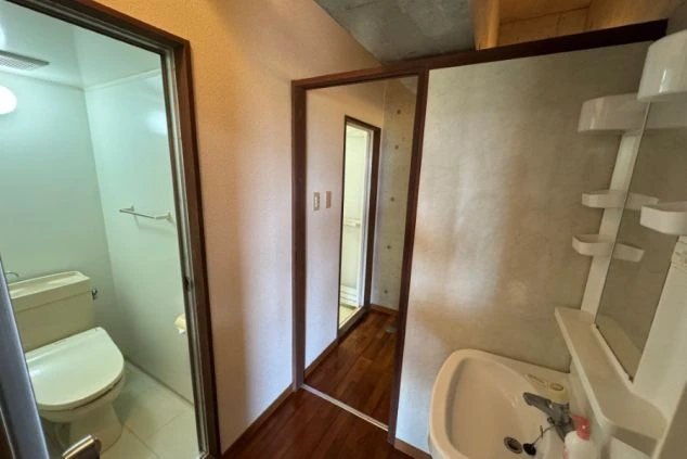 リゾートバイトのペア寮のお風呂の画像。