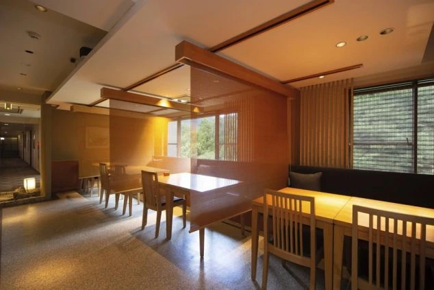 神奈川県箱根の大涌谷でワクトリのリゾートバイトを楽しむ写真。