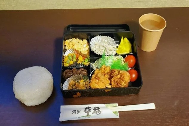 リゾートバイトのまかないの画像