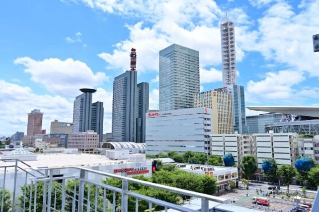 さいたま新都心の風景。休日の観光。