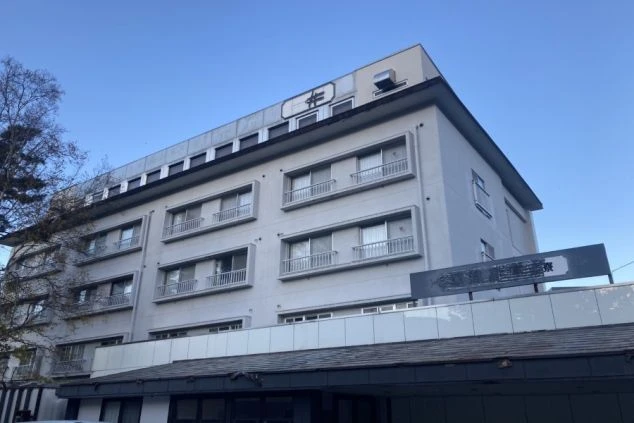 リゾートバイトの寮の外観画像。