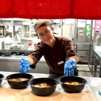 スタッフプロフィール