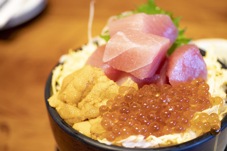 伊